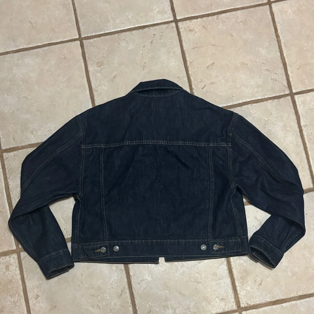 NWT Ariat Women's Cropped Jean Jacket - Picture 5 of 5